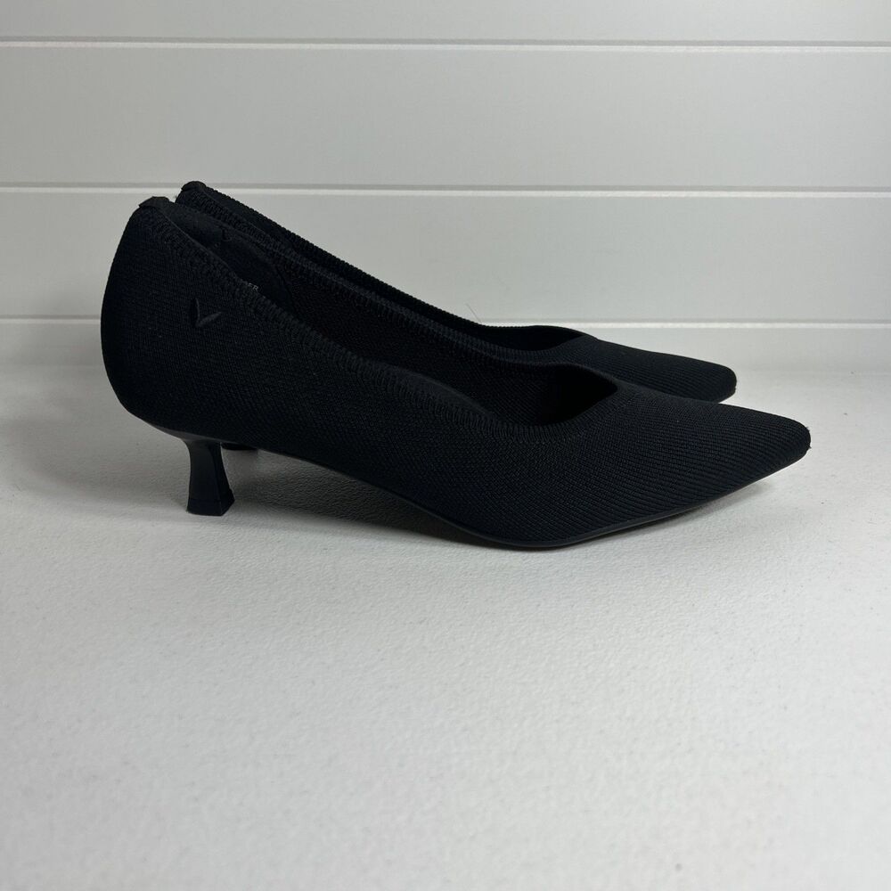 Vivaia Women's Shoes Size 39/8-8.5 Black Pointed Toe Kitten Heels Scarlett
